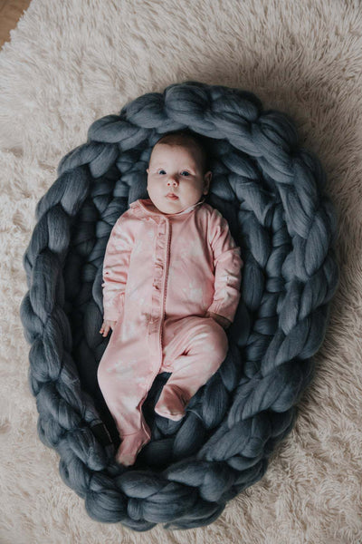 Knitted Newborn Nest